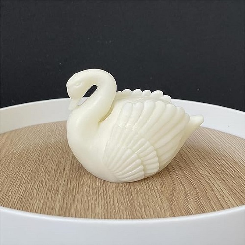 Luxury Swan Designer Soy Wax Fancy White Candle: The New Symbol of Elegance