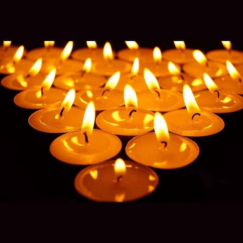 Illuminate Your Diwali with Derben Clove Jasmine Scented Tealight Candles – A Fragrant Touch of Elegance