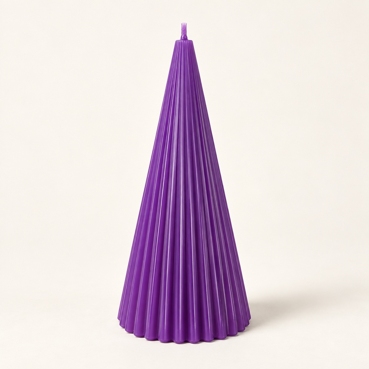 Derben Clove Purple Ribbed Cone Scented Candle for Décor