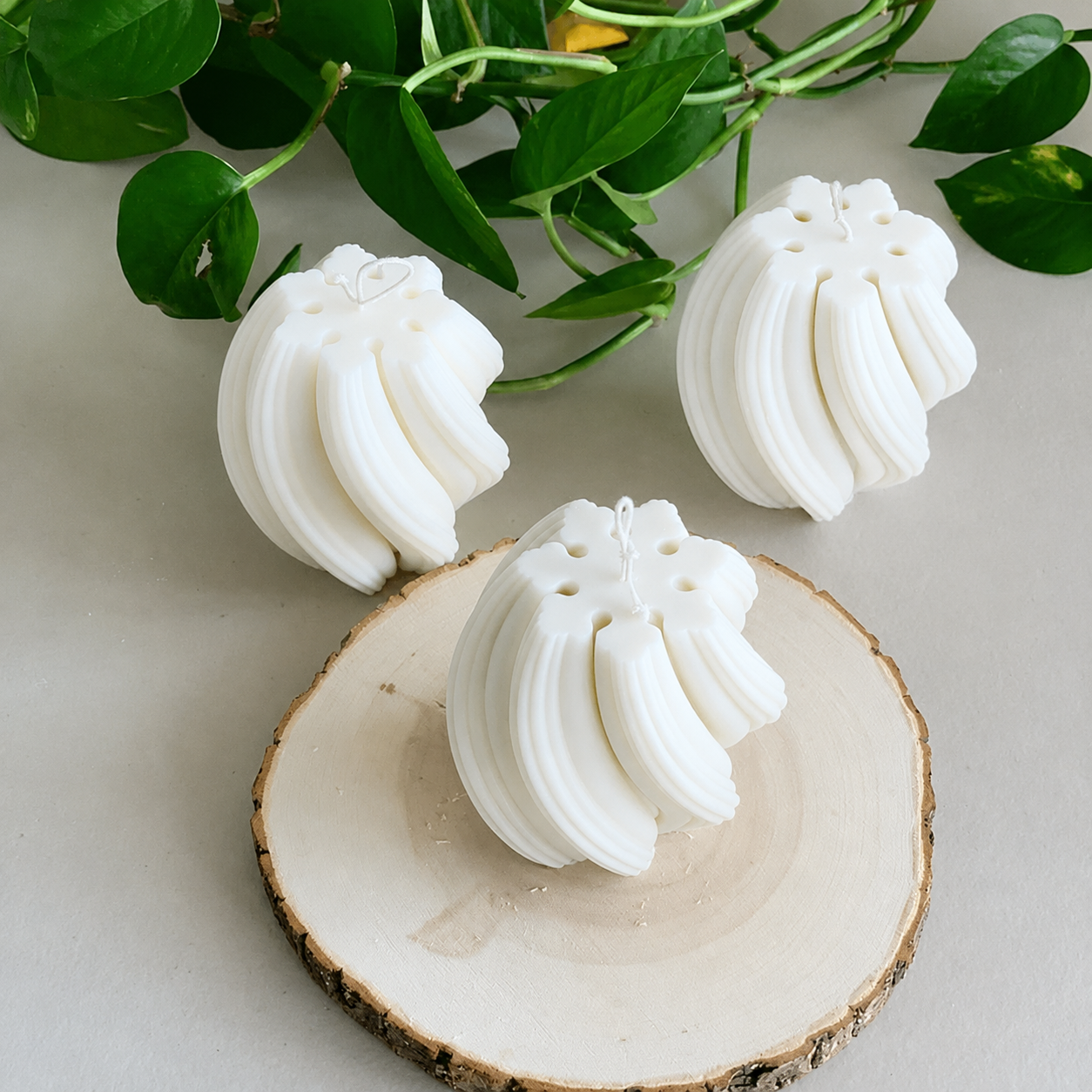 Luxury White Sculptural Decorative Soy Wax Candle