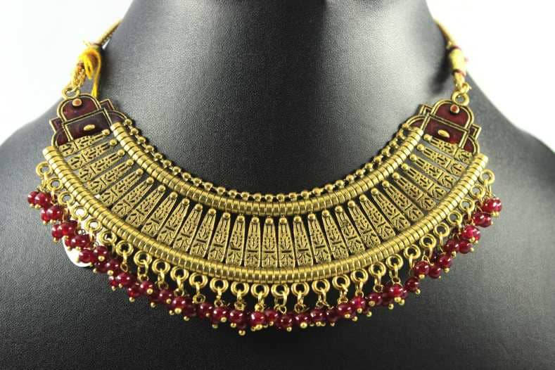 Latest Traditional Gold Plated Alloy Necklace Set for Girls and Women