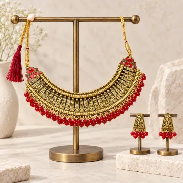 Latest Traditional Gold Plated Alloy Necklace Set for Girls and Women