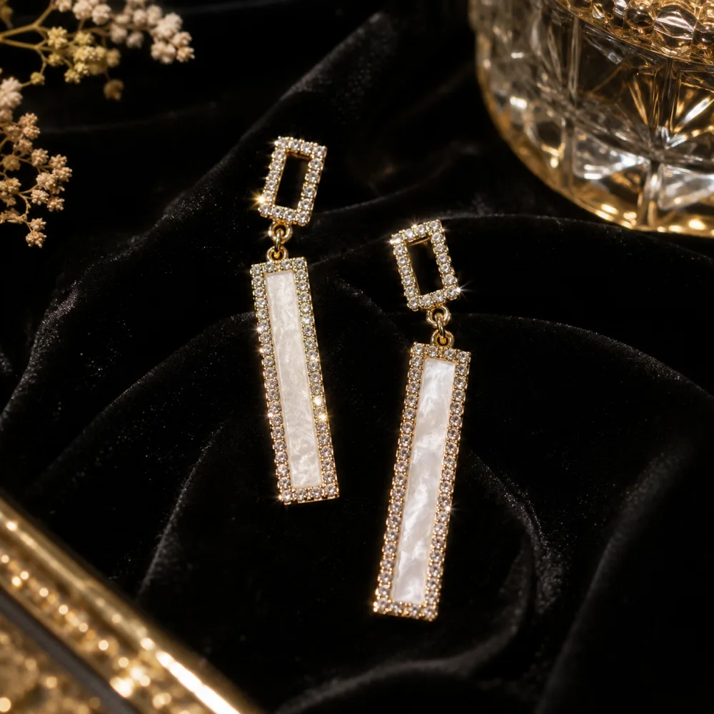 Beautiful Shiny Rectangular American Diamond Inlaid Diamond Long Earrings