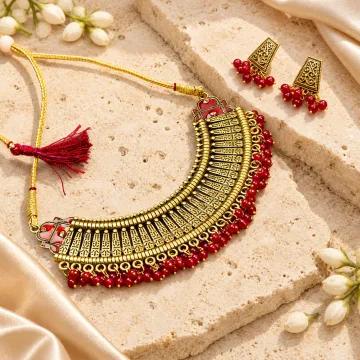 Latest Traditional Gold Plated Alloy Necklace Set for Girls and Women
